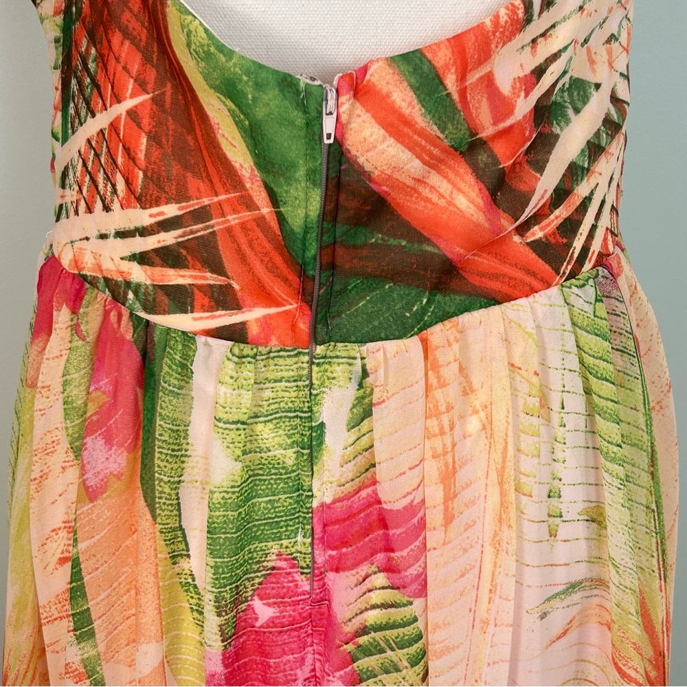 VENUS Tropical Print Maxi Dress - Picture 8 of 14